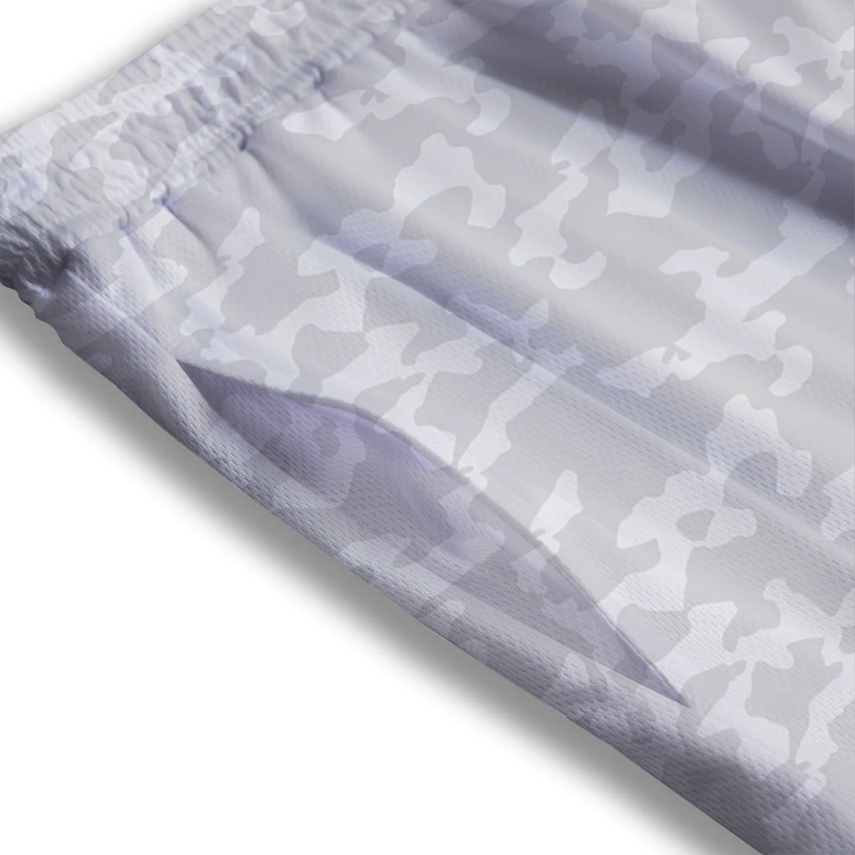 Camouflage White Snow Print Pattern Mesh Shorts - Image 3