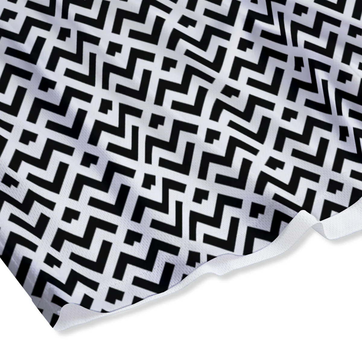 Geometric White And Black Print Pattern Mesh Shorts - Image 4