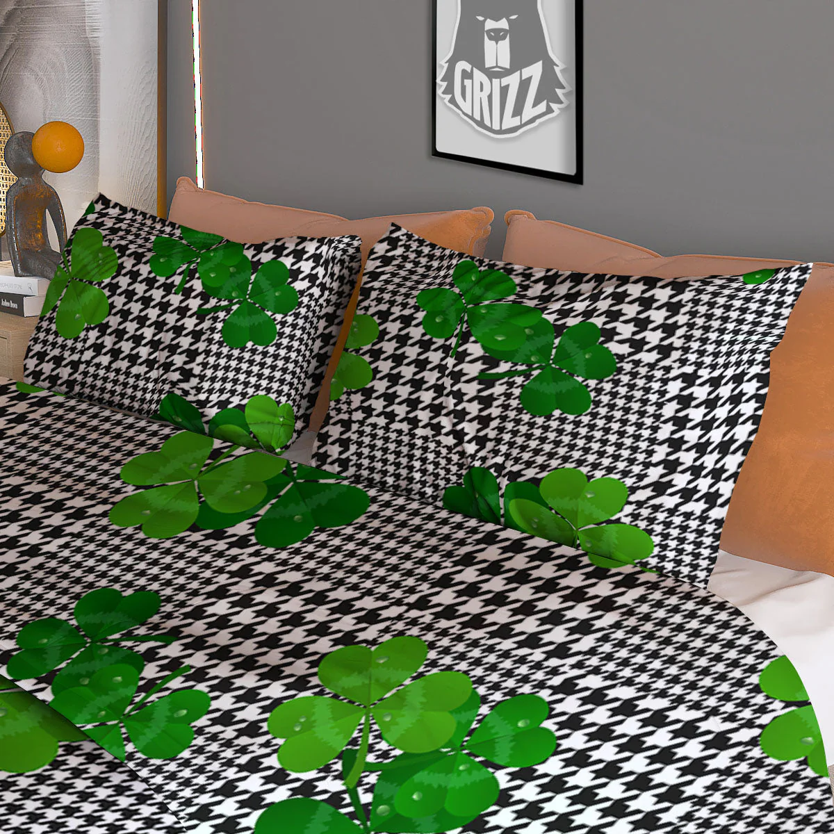 Houndstooth Shamrocks Print Pattern Duvet Cover Bedding Set - Image 3