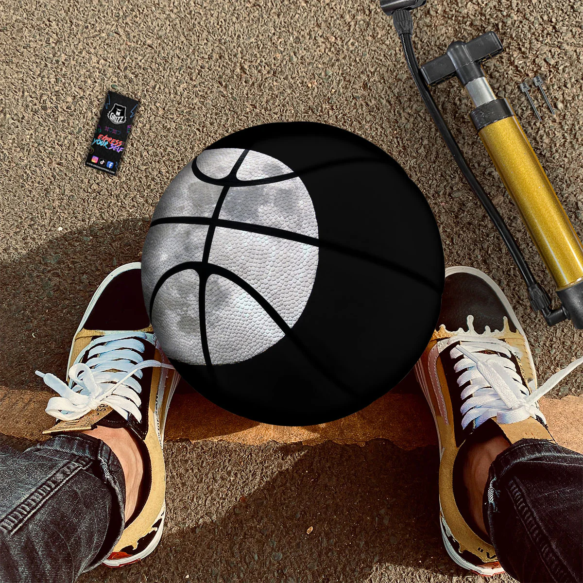 Moonlight White And Black Print Basketball - Image 2