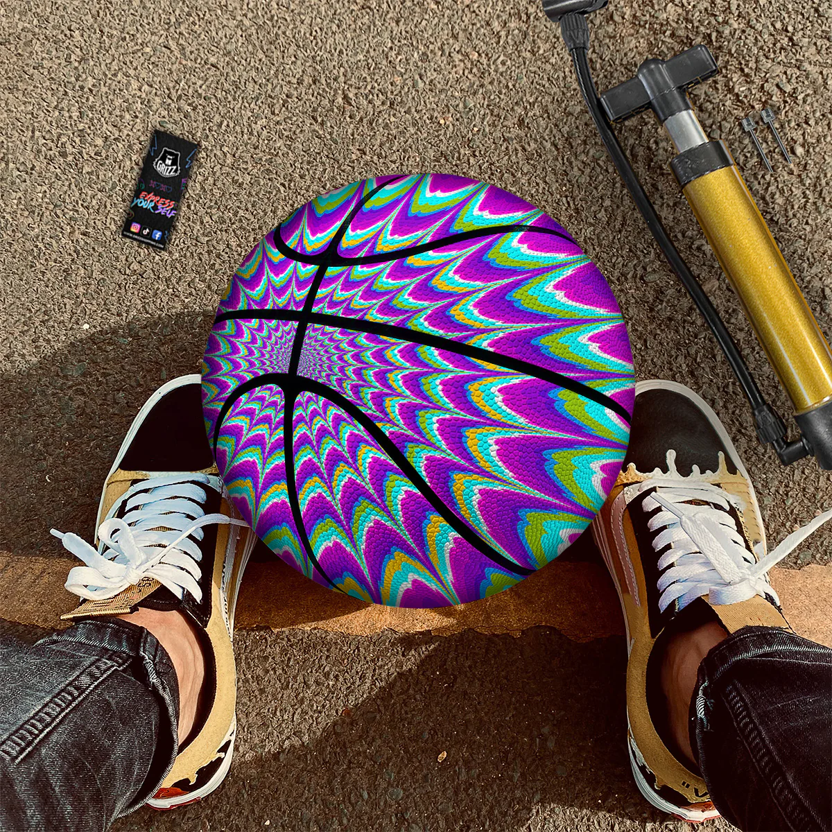 Moving Optical Illusion Purple Dizzy Basketball - Image 3