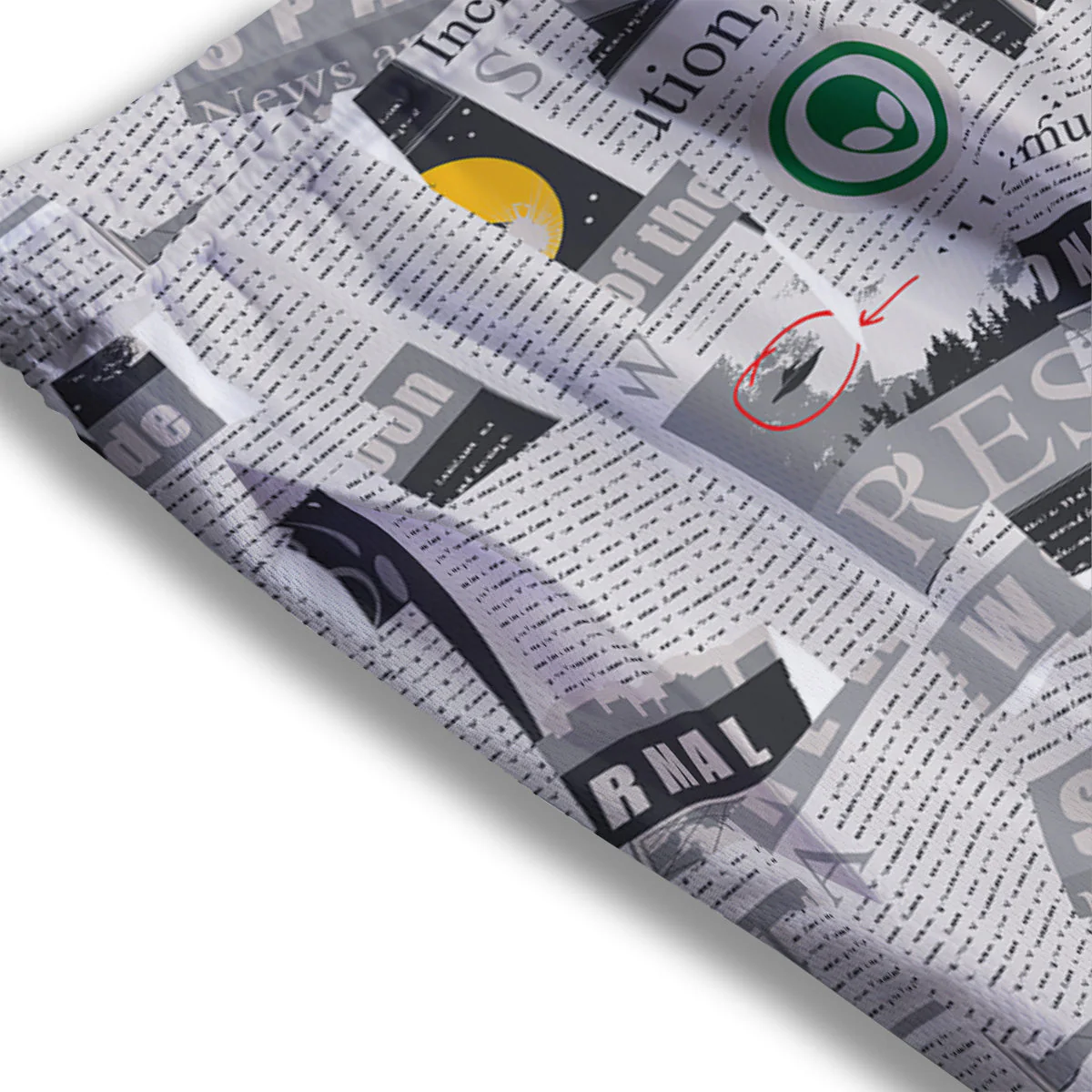 Newspaper Clippings On Aliens Topic Print Pattern Mesh Shorts - Image 3