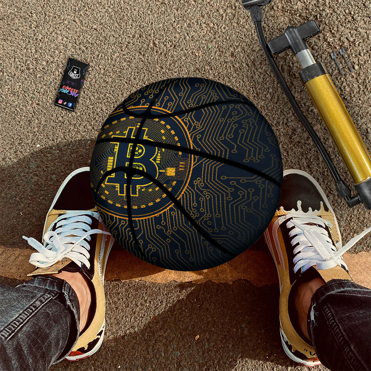 Symbol Bitcoin Crypto Print Basketball - Image 2