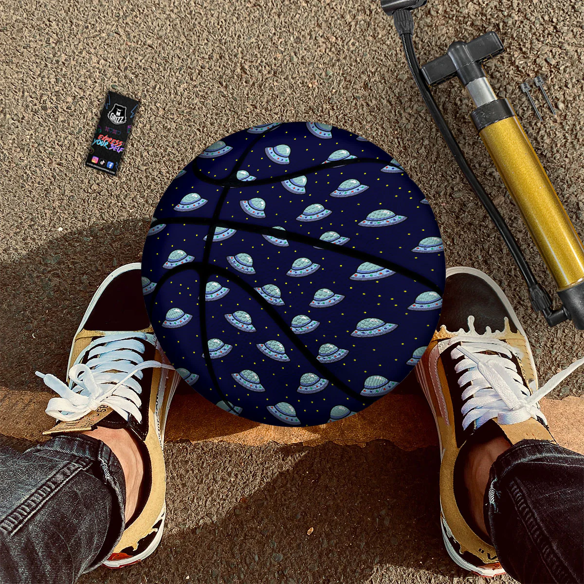 UFO Galaxy Print Pattern Basketball - Image 2