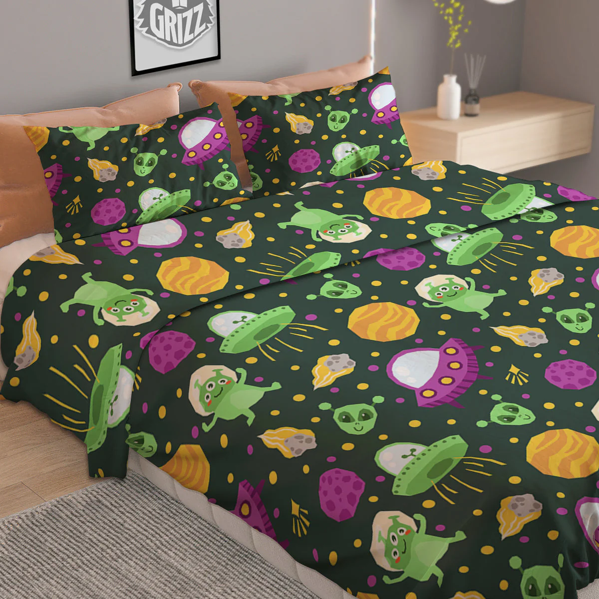UFO Little Green Alien Print Pattern Duvet Cover Bedding Set - Image 2