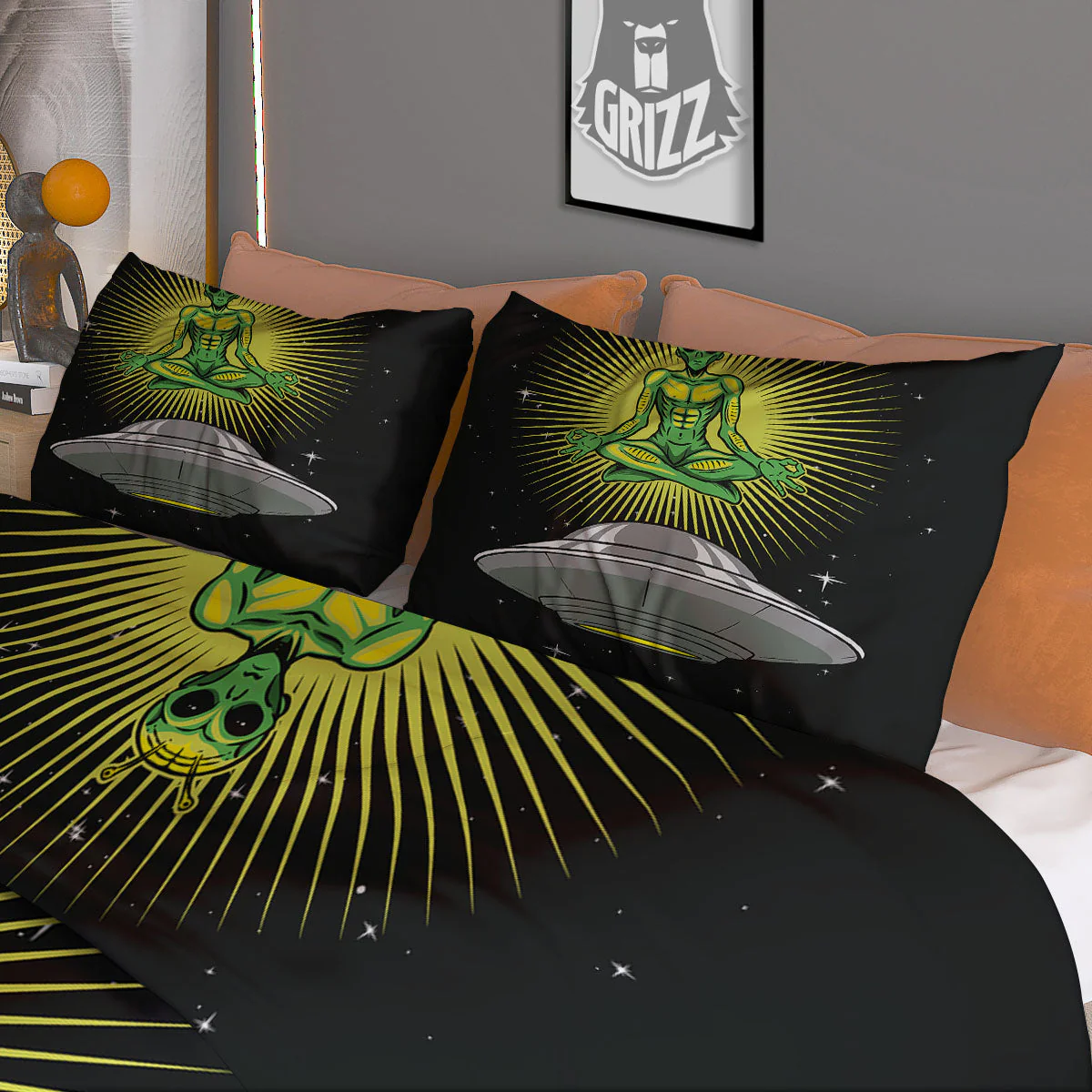 UFO Space Green Alien Print Duvet Cover Bedding Set - Image 3